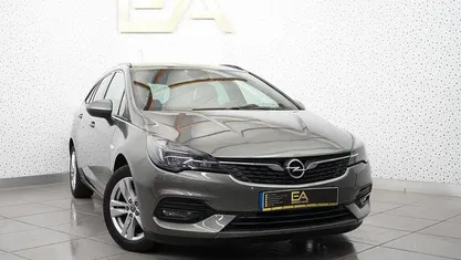 Usado Opel Astra Business Edition 130 HP (95 kW) 2019 Cinza Carrinha