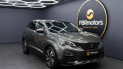 Cinzento Usado 2017 Peugeot 3008 Allure SUV | € 14.990 (Preço justo)