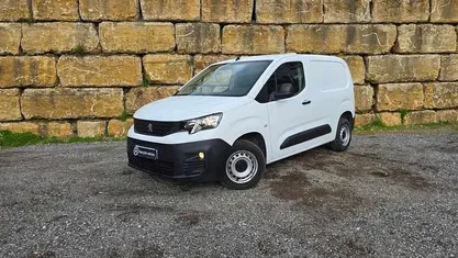 Branco Usado 2020 Peugeot Partner Premium Monovolume | € 12.950 (Preço justo)