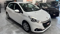 Branco Usado 2018 Peugeot 208 Active Citadino | € 10.900 (Preço justo)