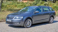 Cinzento Usado 2014 Skoda Octavia Carrinha | € 10.000 (Preço justo)