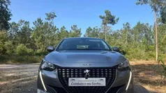 Cinzento prata metalizado Usado 2021 Peugeot 208 Active Citadino | € 12.750 (Preço justo)