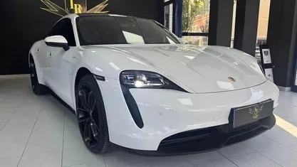 Usado Porsche Taycan Performance Package 350 kW (476 HP) 2021 Sedan