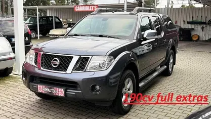 Usado Nissan Navara Premium Edition 190 HP (139 kW) 2010 Cinza Pickup