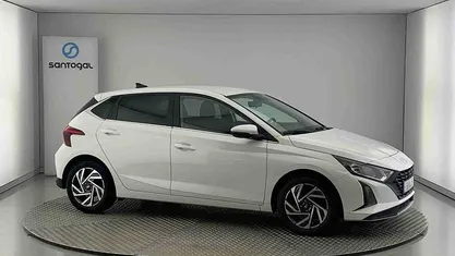 Usado 2024 Hyundai i20 Comfort Citadino | € 16.600 (Preço justo)