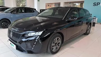 Usado Peugeot 308 136 HP (100 kW) 2025