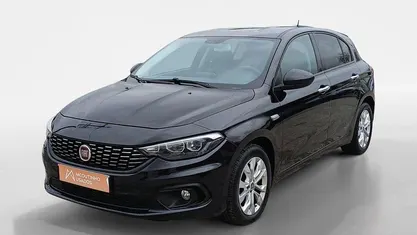 Preto Usado 2020 Fiat Tipo Lounge Sedan | € 11.932 (Preço justo)