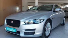 Cinzento Usado 2015 Jaguar XE Sedan | € 17.900 (Preço justo)