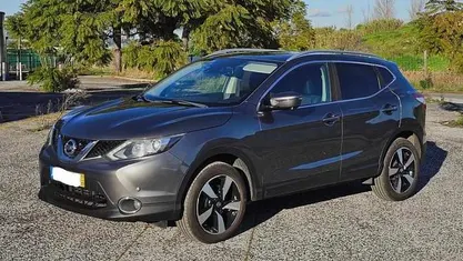 Cinzento Usado 2017 Nissan Qashqai SUV | € 15.999 (Bom preço)