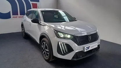 Usado Peugeot 2008 Style 102 HP (75 kW) 2025 Branco SUV