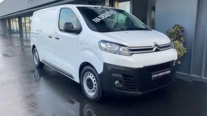 Branco Usado 2021 Citroën Jumpy Monovolume | € 15.990 (Preço justo)