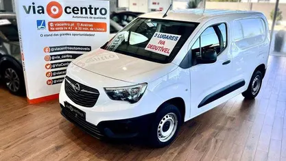 Usado Opel Combo Enjoy 102 HP (75 kW) 2022 Monovolume