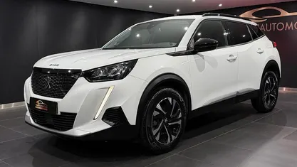 Branco Usado 2022 Peugeot 2008 Allure SUV | € 21.900 (Preço justo)