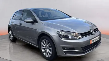 Cinza Usado 2015 VW Golf VII LOUNGE Citadino | € 15.490 (Preço justo)