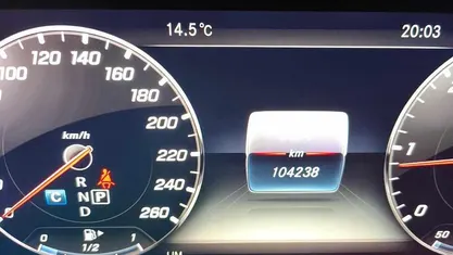 Usado 2018 Mercedes E220 Coupé | € 40.500 (Preço justo)