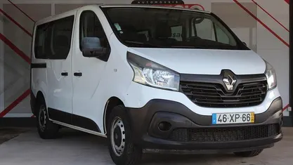 Branco Usado 2019 Renault Trafic Intens Monovolume | € 25.900 (Preço justo)