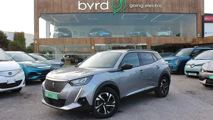 Usado Peugeot e-2008 Allure 100 kW (136 HP) 2022 SUV