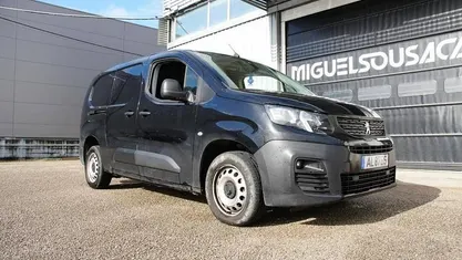 Usado 2021 Peugeot Partner Monovolume | € 14.000 (Preço justo)
