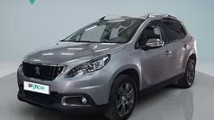 Cinzento Usado 2018 Peugeot 2008 Style SUV | € 13.990 (Preço justo)