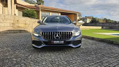 Usado Mercedes C180 116 HP (85 kW) 2017 Cinzento Carrinha