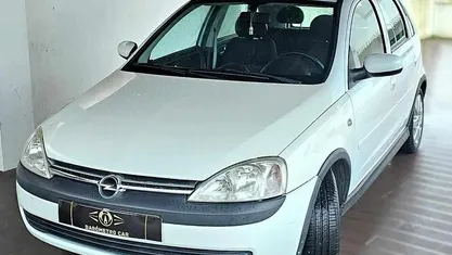 Usado Opel Corsa 80 HP (58 kW) 2005 Branco Citadino