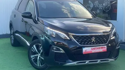 Usado Peugeot 5008 Allure 130 HP (95 kW) 2020 Monovolume