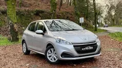 Cinzento Usado 2018 Peugeot 208 Active Citadino | € 10.750 (Preço justo)