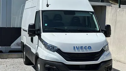 Usado Iveco Daily 136 HP (100 kW) 2023