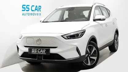 Branco Usado 2023 MG ZS Comfort SUV | € 20.990 (Preço justo)