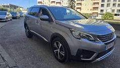 Cinzento Usado 2019 Peugeot 5008 Monovolume | € 21.950 (Preço justo)