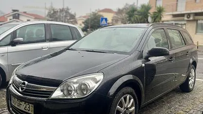 Usado Opel Astra 90 HP (66 kW) 2008 Preto Sedan