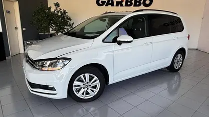 Usado VW Touran 122 HP (89 kW) 2022 Branco Monovolume