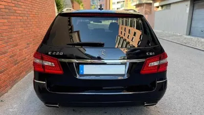 Preto Usado 2012 Mercedes E220 Carrinha | € 13.500 (Preço justo)