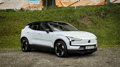 Usado Volvo EX30 Plus 200 kW (272 HP) 2024 SUV