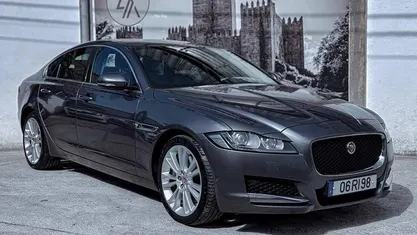 Cinzento Usado 2016 Jaguar XF | € 22.980 (Bom preço)