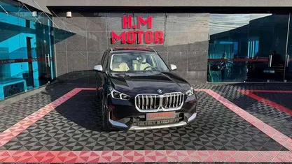 Usado BMW X1 245 HP (180 kW) 2023 Preto SUV