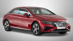 Vermelho Usado 2022 Mercedes EQE300 Edition Sedan | € 42.990 (Preço justo)