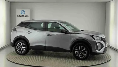 Usado Peugeot 2008 Style 102 HP (75 kW) 2025 SUV