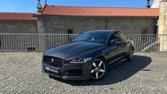 Cinzento Usado 2018 Jaguar XE Sedan | € 21.990 (Preço justo)