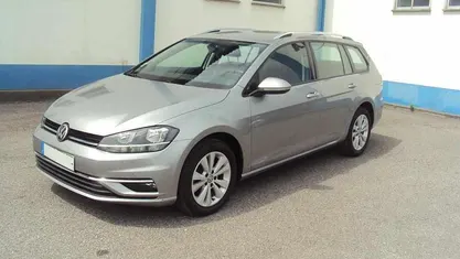 Cinzento Usado 2019 VW Golf VII Citadino | € 16.950 (Bom preço)