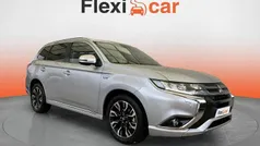 Cinza Usado 2018 Mitsubishi Outlander P-HEV Intense SUV | € 18.880 (Preço justo)