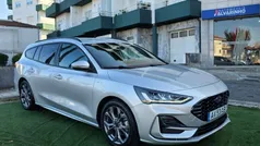Cinza Usado 2022 Ford Focus ST-Line Carrinha | € 21.950 (Preço justo)