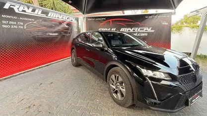 Preto Usado 2024 Peugeot 408 Allure | € 27.900 (Preço justo)