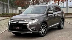 Cinza escuro Usado 2018 Mitsubishi Outlander Intense SUV | € 20.990 (Preço justo)