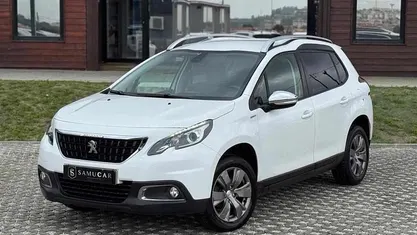 Usado Peugeot 2008 Signature Sky 83 HP (61 kW) 2019 Branco SUV