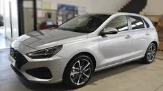 Cinza Usado 2024 Hyundai i30 Style | € 24.500 (Preço justo)