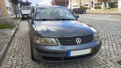 Cinzento Usado 2000 VW Passat Sedan | € 1.900 (Bom preço)