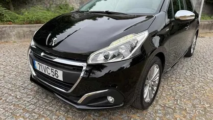 Usado 2018 Peugeot 208 Citadino | € 9.600 (Preço justo)