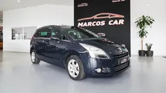 Cinza Usado 2011 Peugeot 5008 Active Monovolume | € 11.900 (Preço justo)