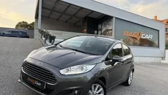 Cinzento Usado 2016 Ford Fiesta Trend Citadino | € 10.900 (Preço justo)